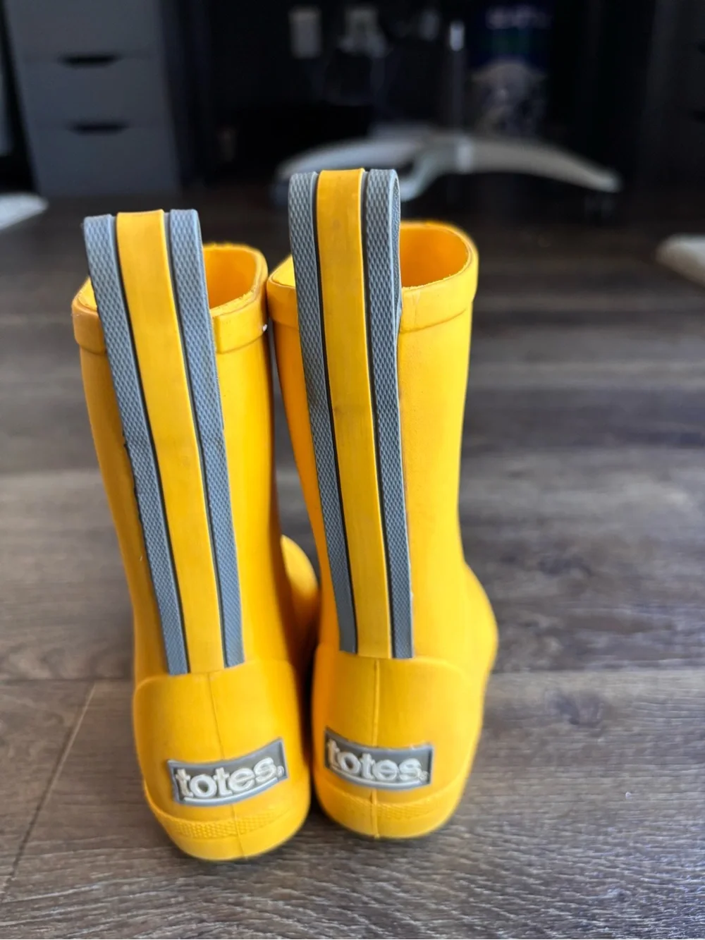Totes Rainboots